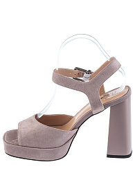 110-131/758-22 Босоножки